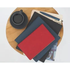 Agenda de bureau 16 mois Nil - 1 semaine sur 2 pages - 21 x 29,7 cm - disponible dans différentes couleurs - Exacompta