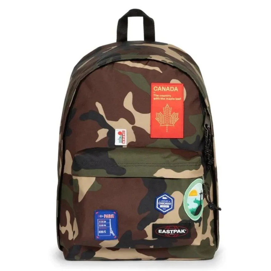 EASTPAK Out Of Office - Sac à dos patched camouflage avec compartiment pour ordinateur portable