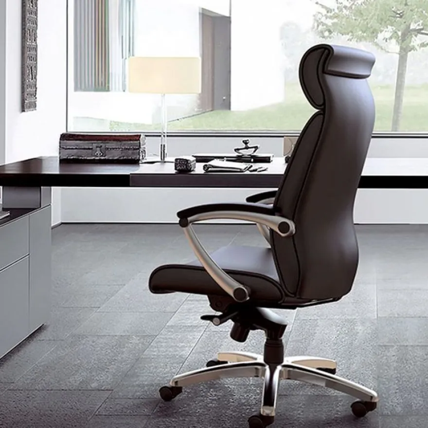 Fauteuil de bureau WILLIAM - accoudoirs articulés - appui-tête intégré - cuir noir