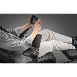 Fauteuil gamer ARMOR EVO M - accoudoirs réglables - appui-tête intégré - noir et or