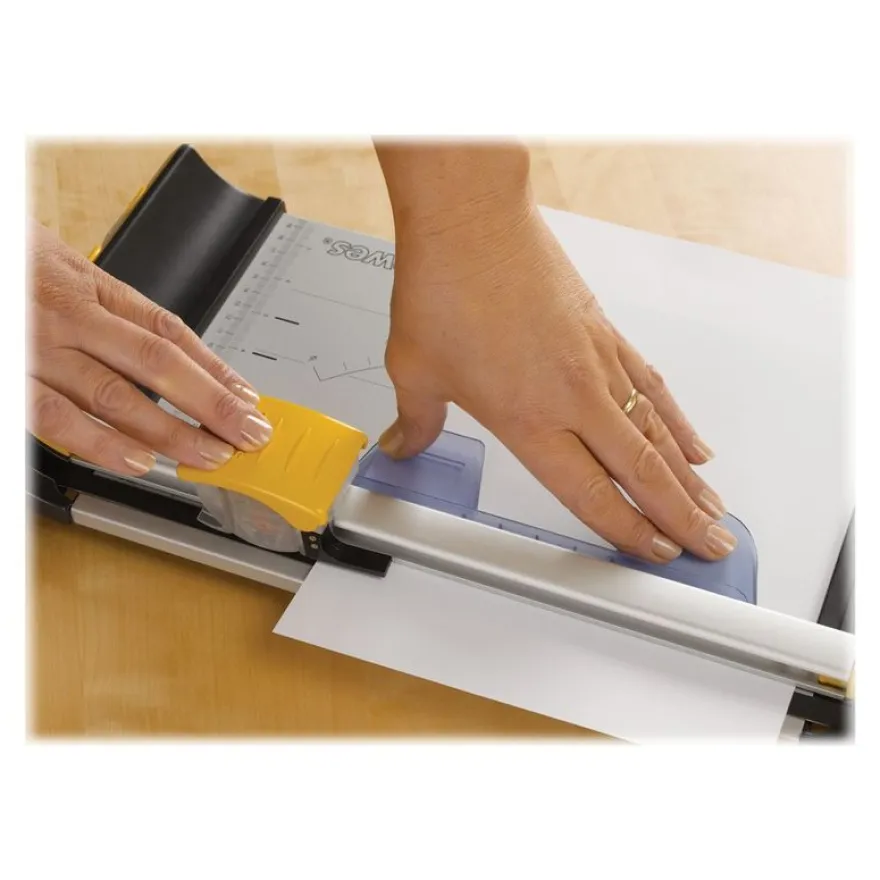 Fellowes NEUTRON PLUS - Rogneuse / coupeuse A4 - coupe 10 feuilles