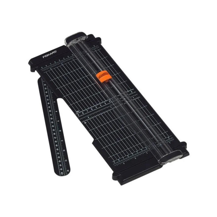 Fiskars 5454 - Rogneuse / coupeuse A4 en titane 100% recyclé - coupe 10 feuilles