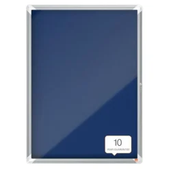 Nobo - Vitrine d'affichage - 9 feuilles A4 - surface en feutre bleu - porte battante - 70,8 x 96,9 x 4,3 cm
