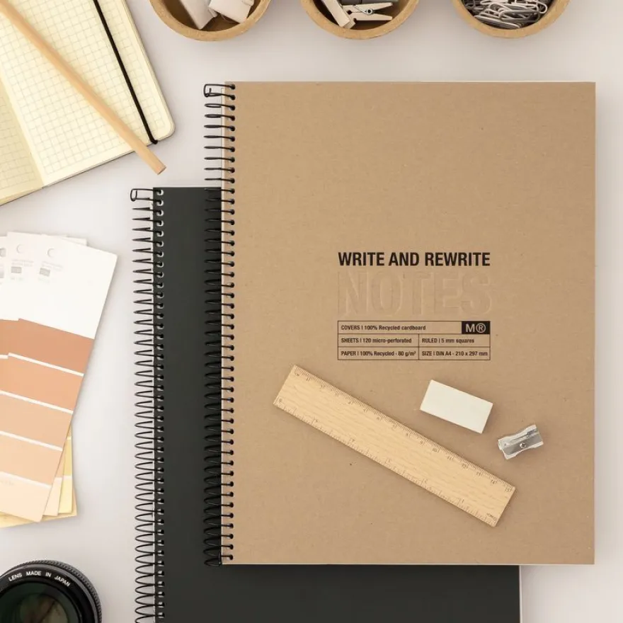 Notebook Eco Design, Carton recyclé, A4, quadrillage 5x5 mm, 120 feuilles de 4 couleurs, Miquelrius, Kraft.