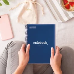 Notebook Emotions, Couverture souple, A5, lignes horizontales 7 mm, 120 feuilles de 5 couleurs, Miquelrius, Bleu Marine.