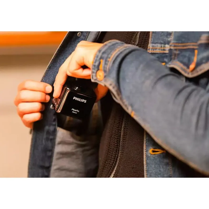 Philips PicoPix Nano - mini vidéo projecteur mobile - 100 lumens - Wifi Mode miroir sans fil