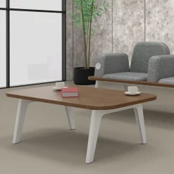 Table basse ILO - L114xP67xH39 cm - pieds blanc - finition chêne clair