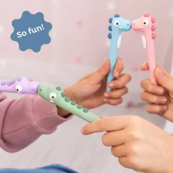 Un crocodile dans la trousse Stylo fantaisie crocodile vert pour motiver les enfants à écrire - Back2Fun.