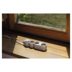 zenitech Home Green - Multiprises avec 3 prises 16A + interupteur - 3680 Watt - 1.5 m cordon - blanc